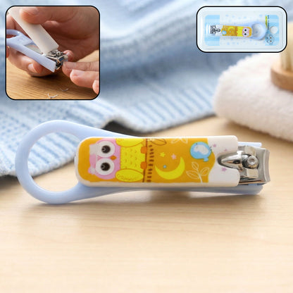 A light blue baby nail clipper with an owl design, with an inset showing it being used and another showing its packaging.
